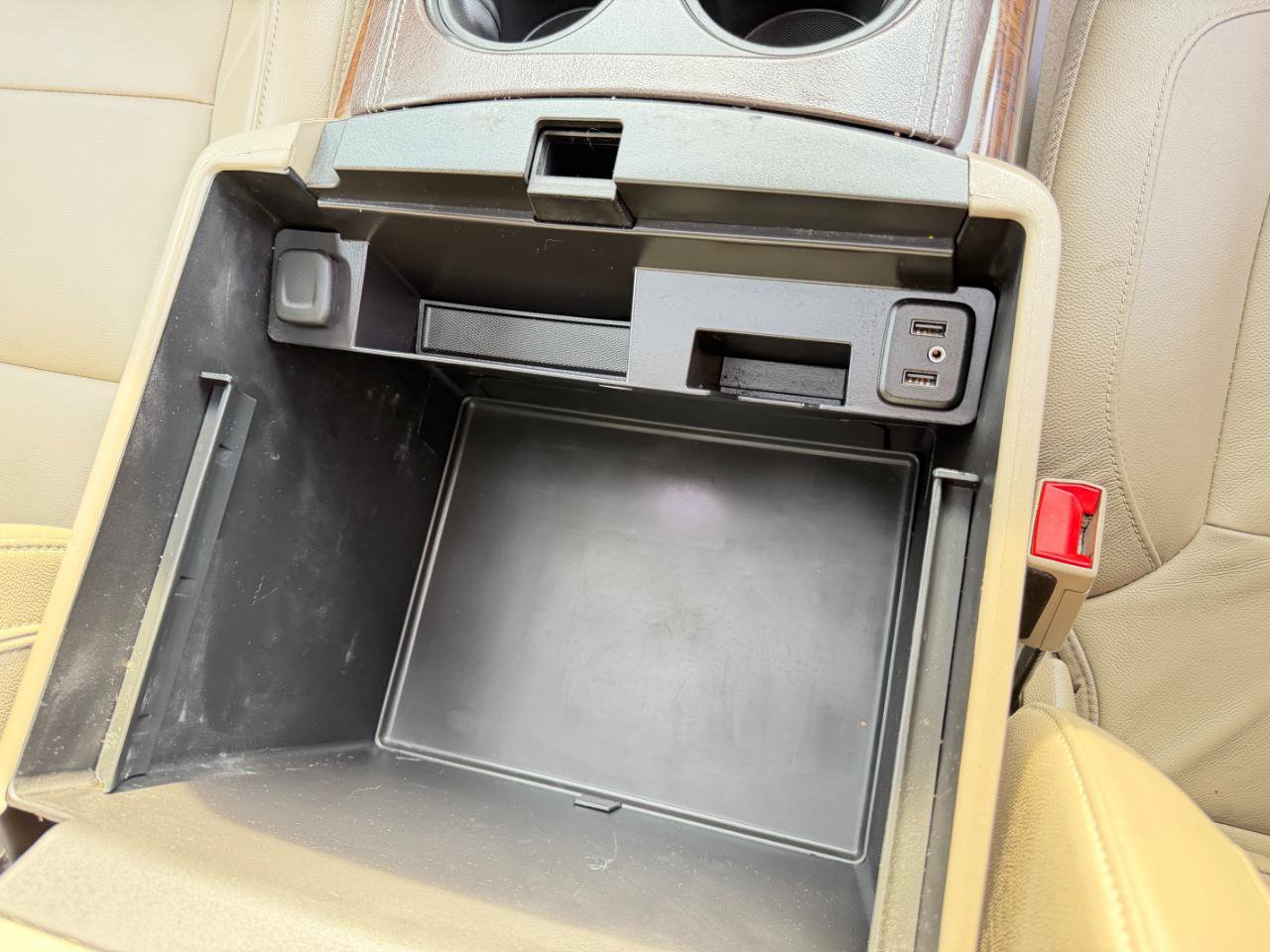 Used 2018 Chevrolet Suburban LT image 61