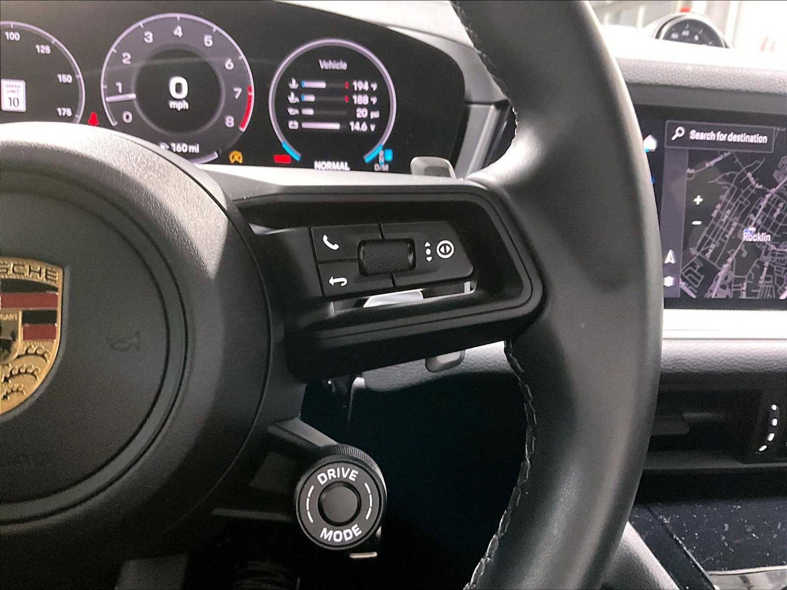 Used 2024 Porsche Cayenne S image 22