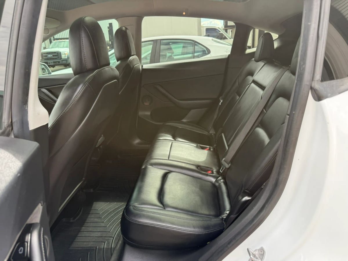 Used 2021 Tesla Model Y Long Range AWD/4WD image 37