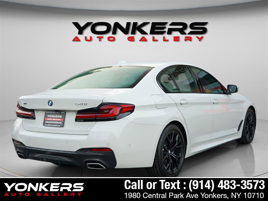 Used 2022 BMW 540i xDrive w/ M Sport Package image 11