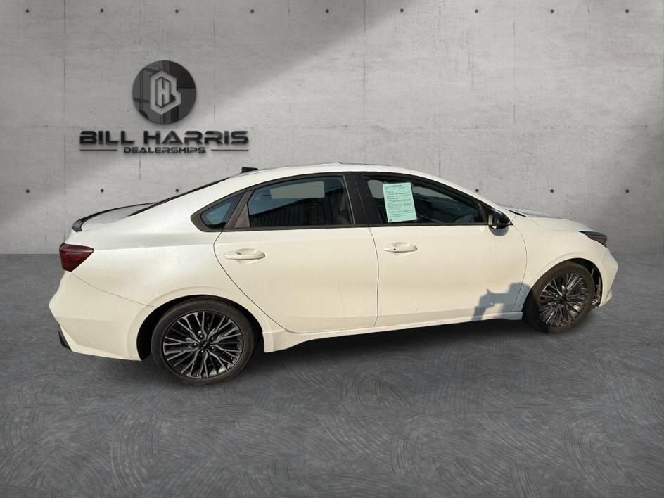 Used 2023 Kia Forte GT-Line w/ GT-Line Premium Package FWD image 5