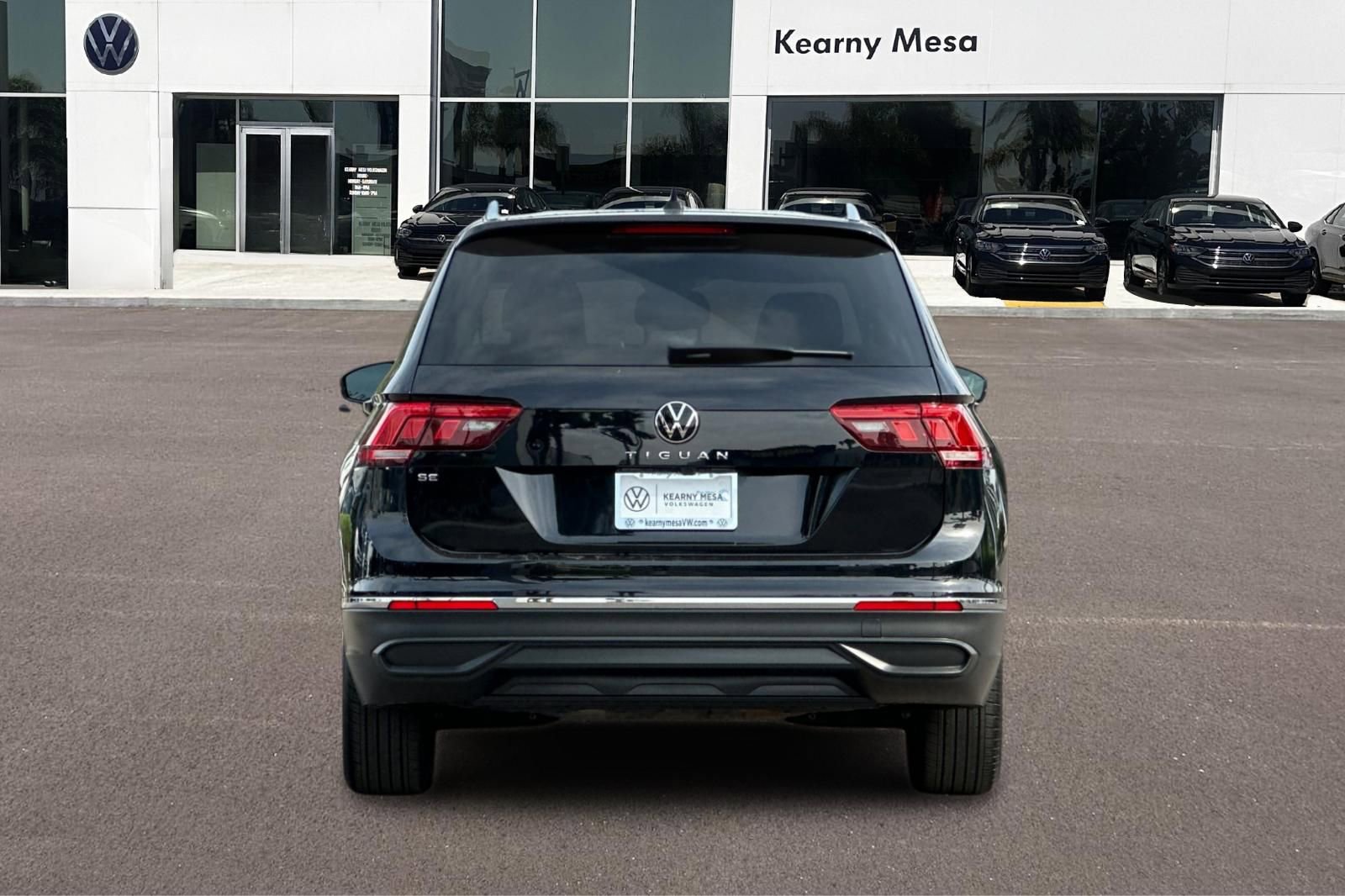 Used 2023 Volkswagen Tiguan SE FWD image 5