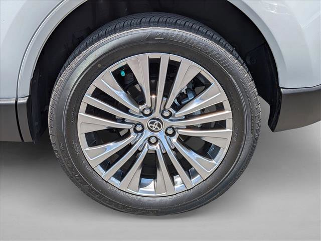 Used 2024 Toyota Venza Limited AWD/4WD video 3