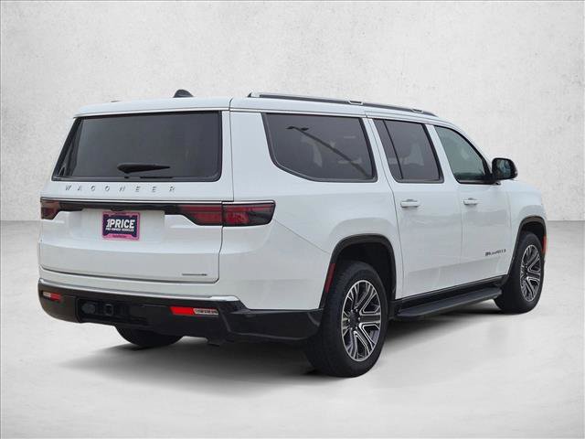 Used 2024 Jeep Wagoneer L Series II RWD image 5