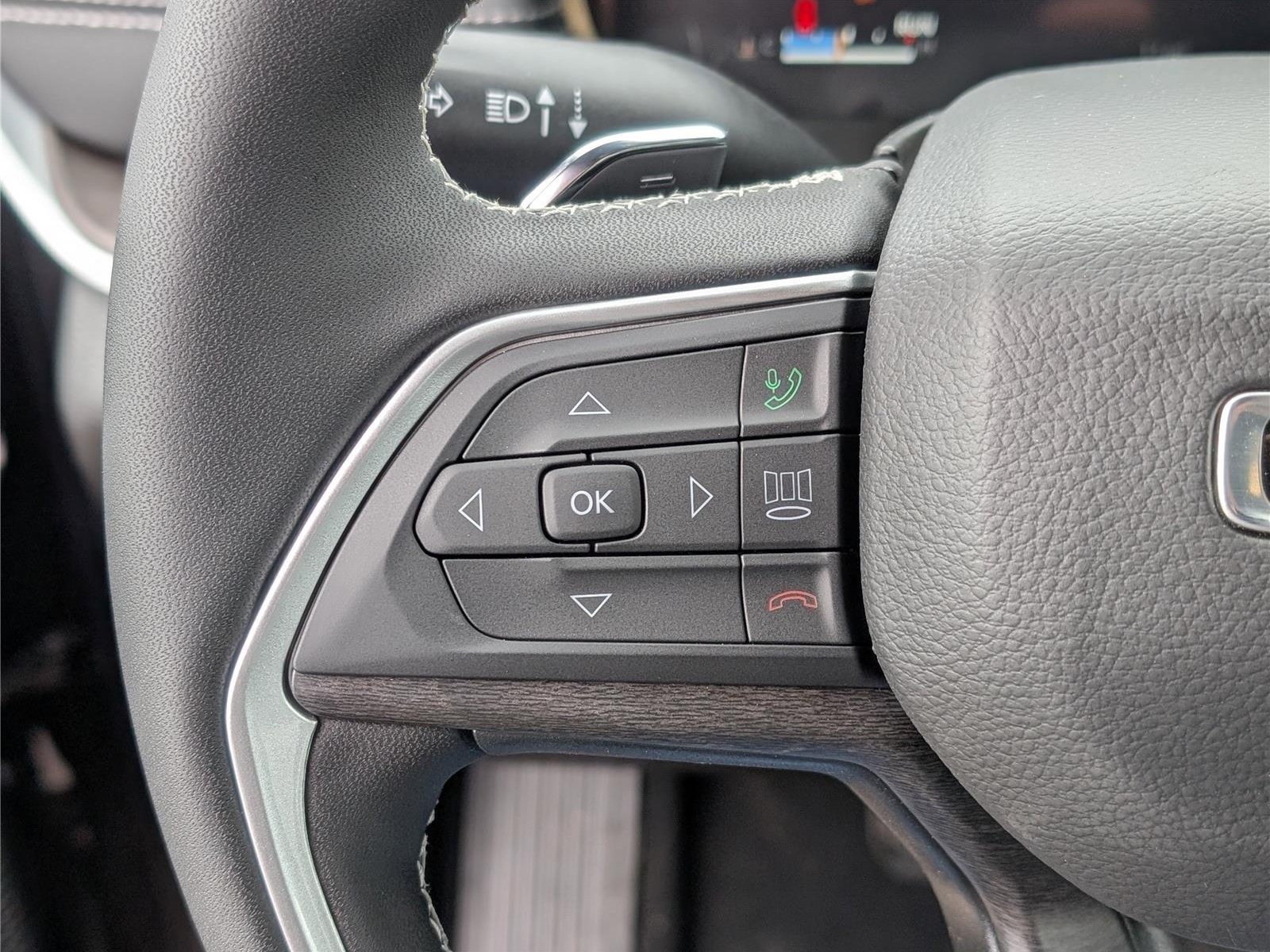 New 2026 Jeep Grand Cherokee Altitude AWD/4WD image 17