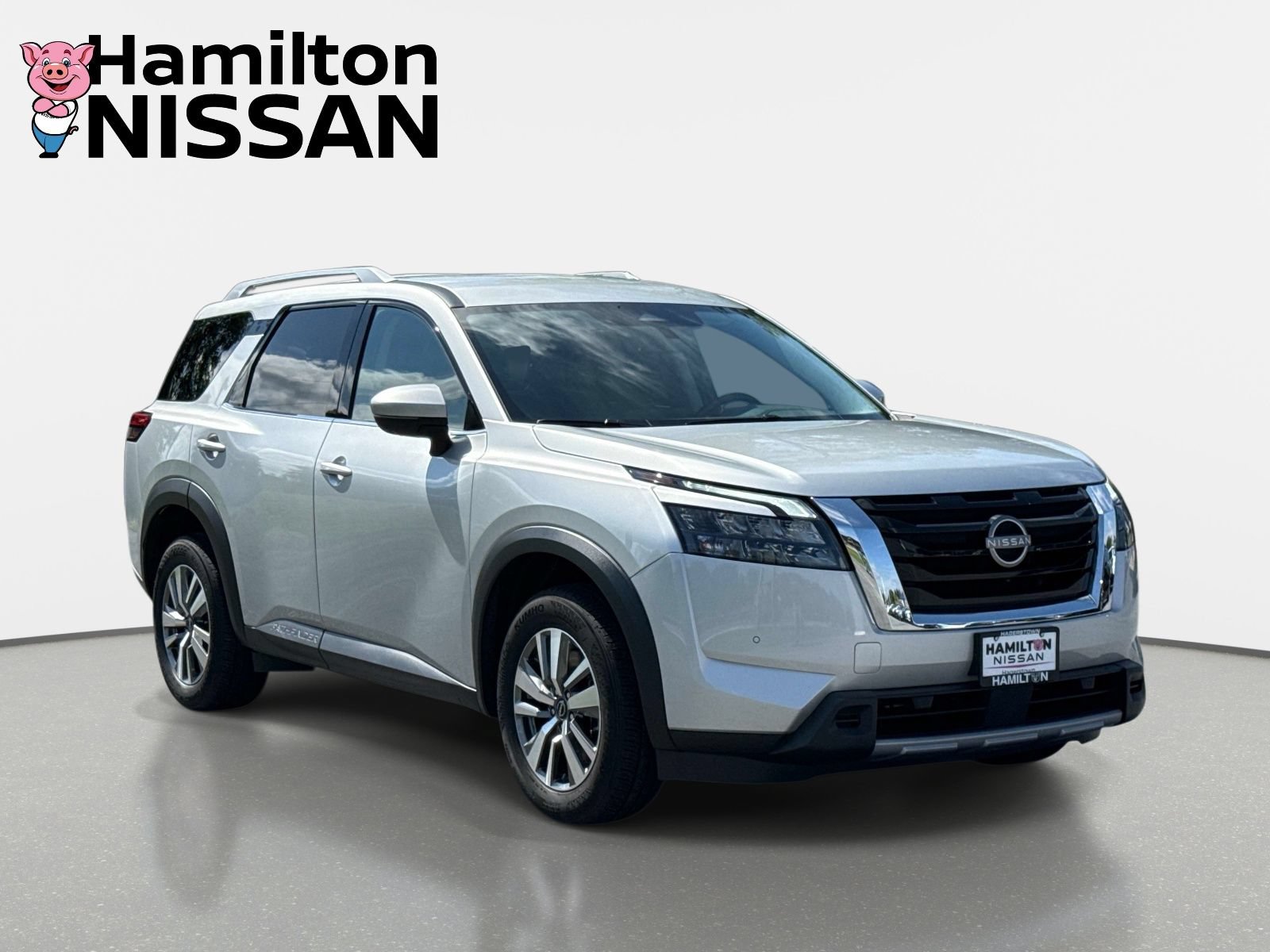 Used 2025 Nissan Pathfinder SL AWD/4WD image 1
