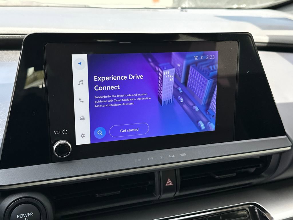 Used 2025 Toyota Prius LE FWD image 25