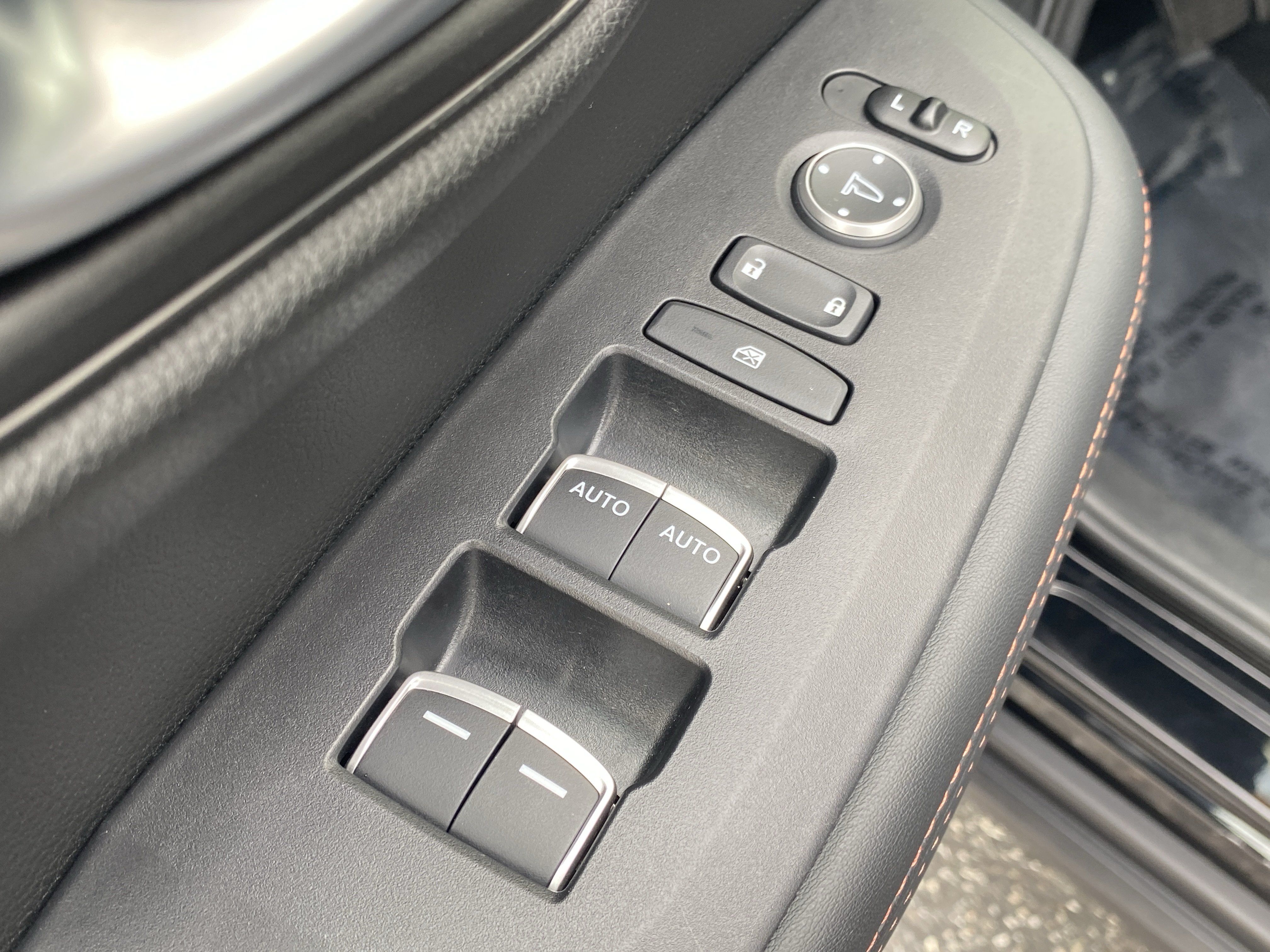 Used 2025 Honda HR-V Sport image 16