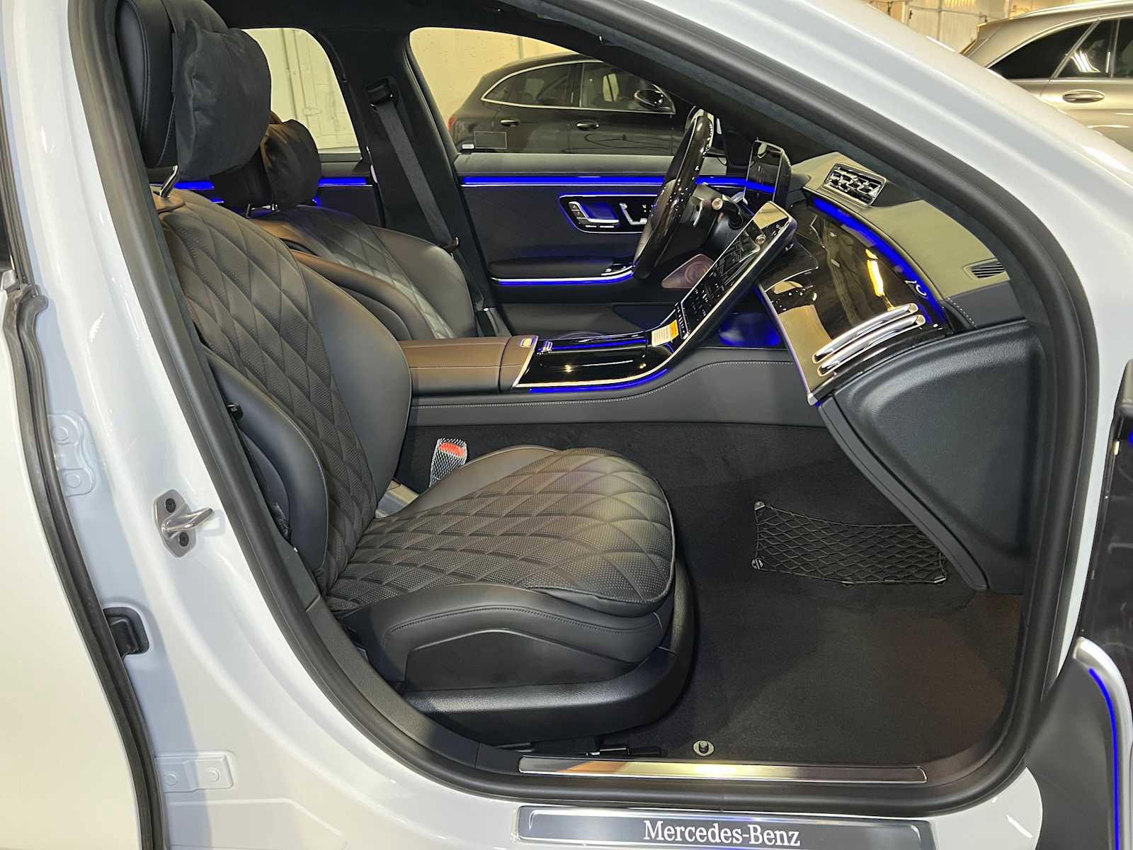 New 2025 Mercedes-Benz S 580 4MATIC Sedan image 12