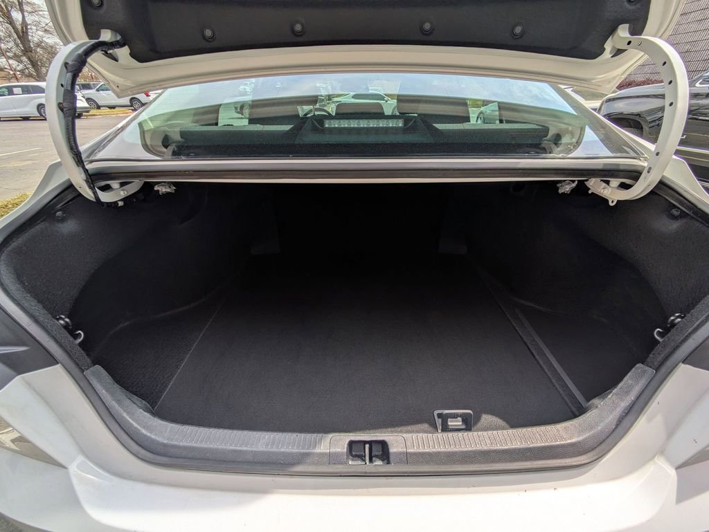 Used 2025 Toyota Camry LE image 27