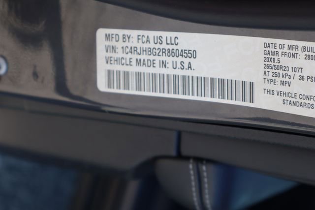 Used 2024 Jeep Grand Cherokee Limited AWD/4WD image 11