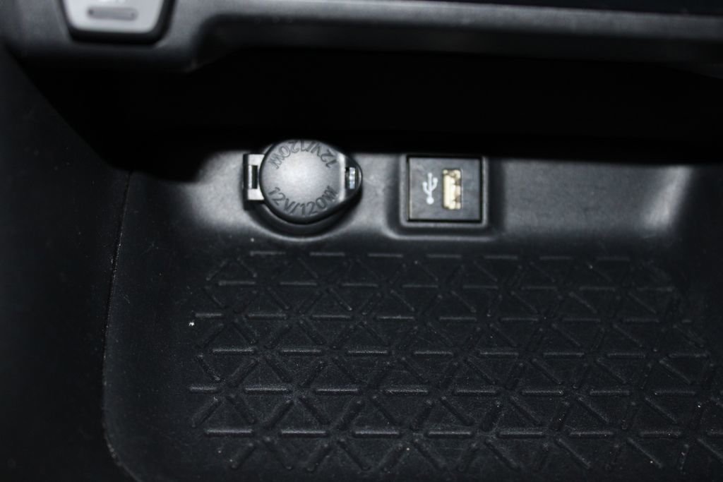 Used 2024 Toyota RAV4 AWD Hybrid image 42