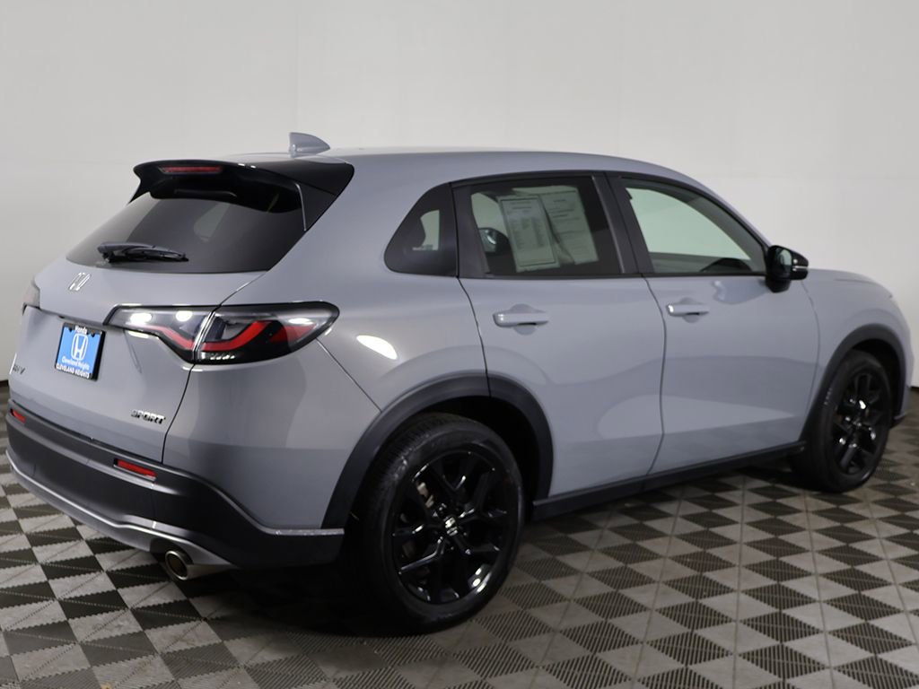 Used 2025 Honda HR-V Sport image 9