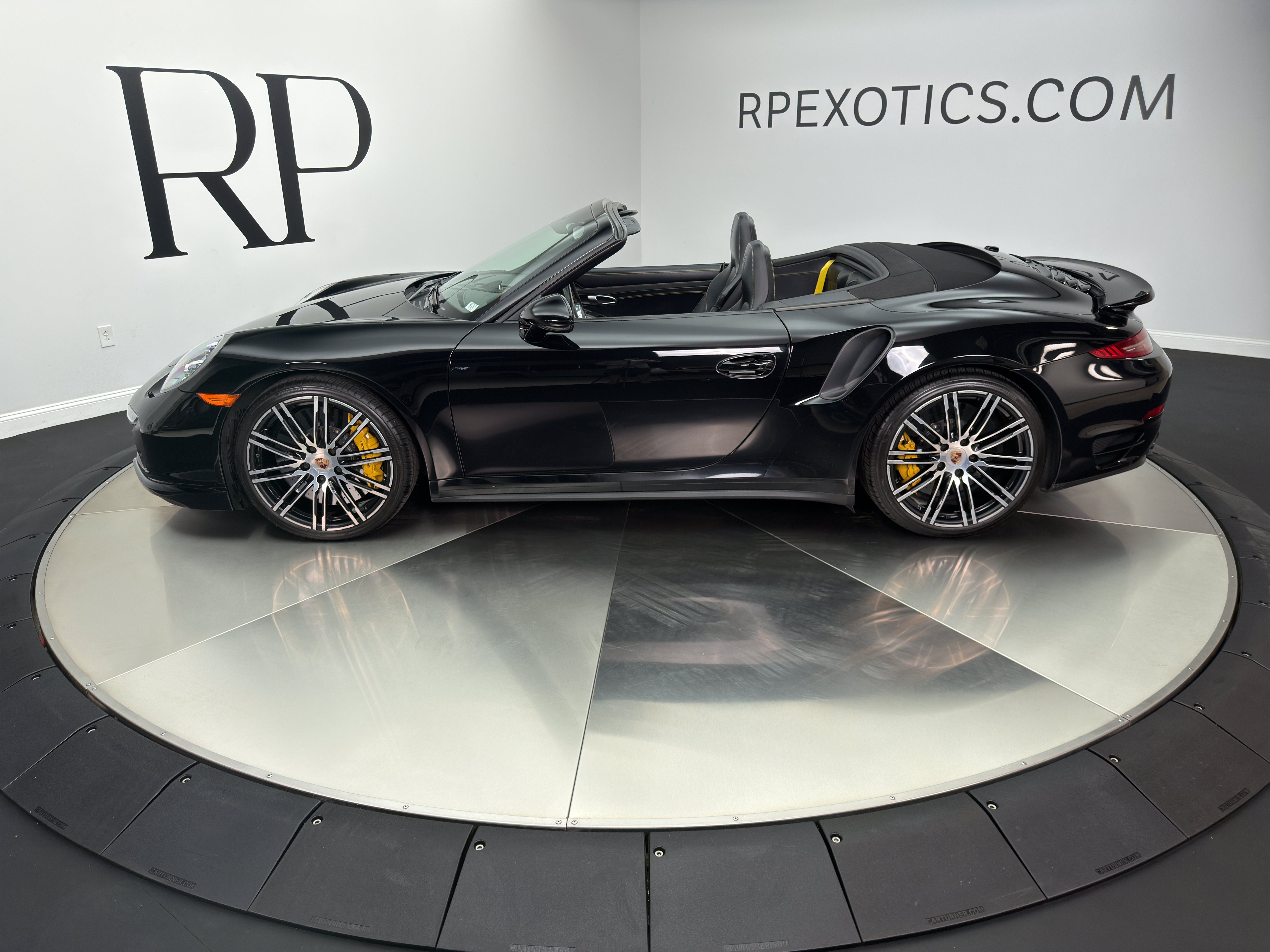 Used 2015 Porsche 911 Turbo S AWD/4WD image 6