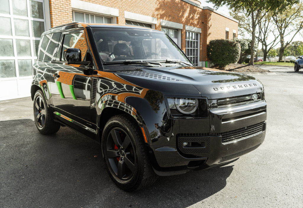 Used 2023 Land Rover Defender 90 X AWD/4WD image 5