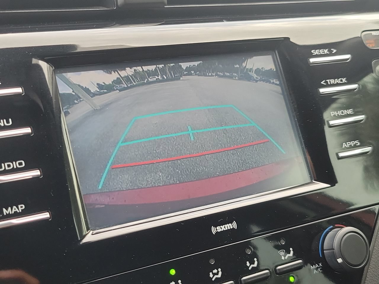 Used 2020 Toyota Camry LE FWD image 20
