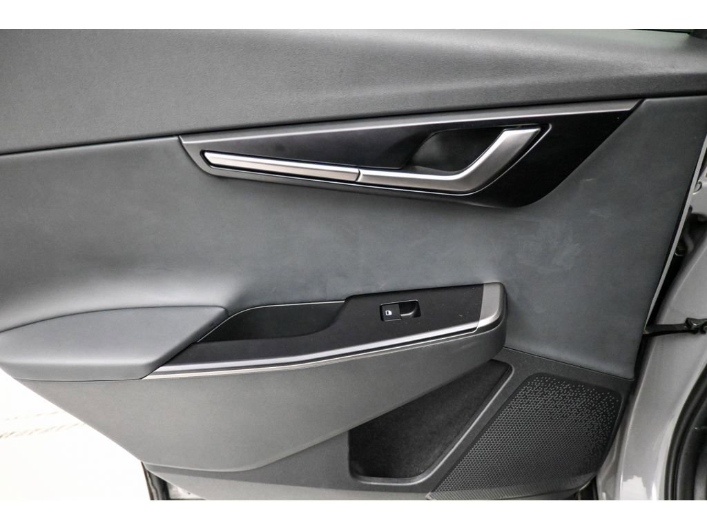 Used 2025 Kia EV6 Light w/ Light LR Technology Package image 11