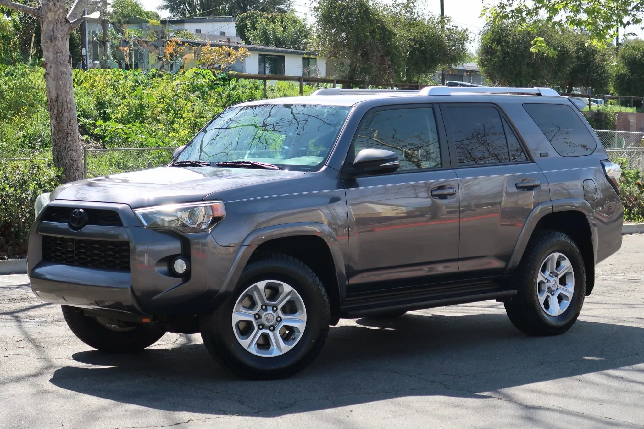 Used 2014 Toyota 4Runner SR5 Premium AWD/4WD image 2