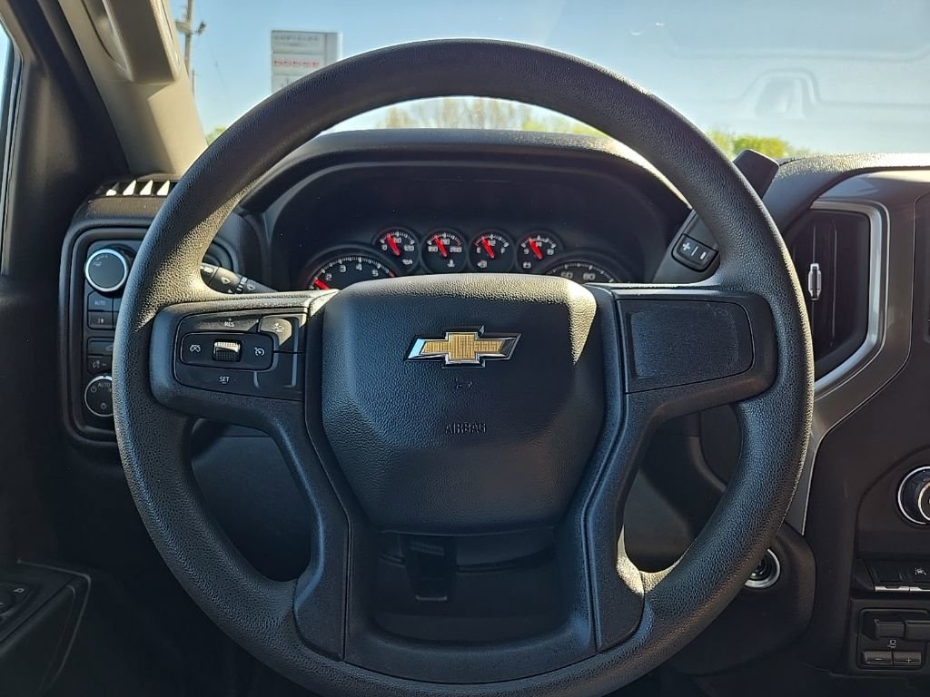 Used 2025 Chevrolet Silverado 1500 Custom AWD/4WD image 51
