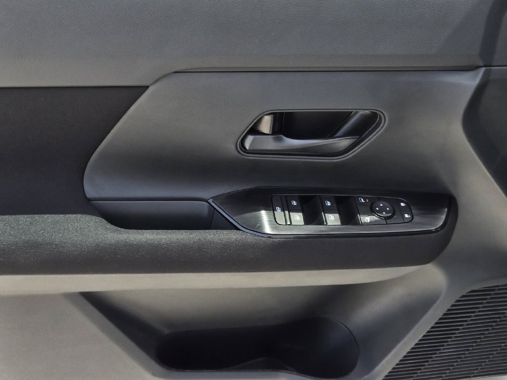New 2027 Nissan Kicks S FWD image 16
