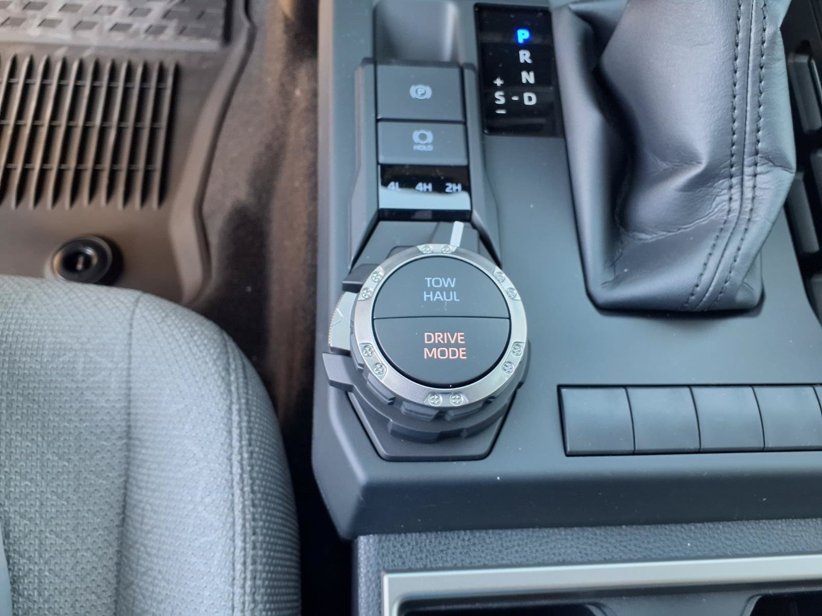 New 2026 Toyota 4Runner SR5 AWD/4WD image 17