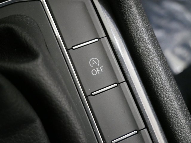 Used 2021 Volkswagen Tiguan SEL AWD/4WD image 24