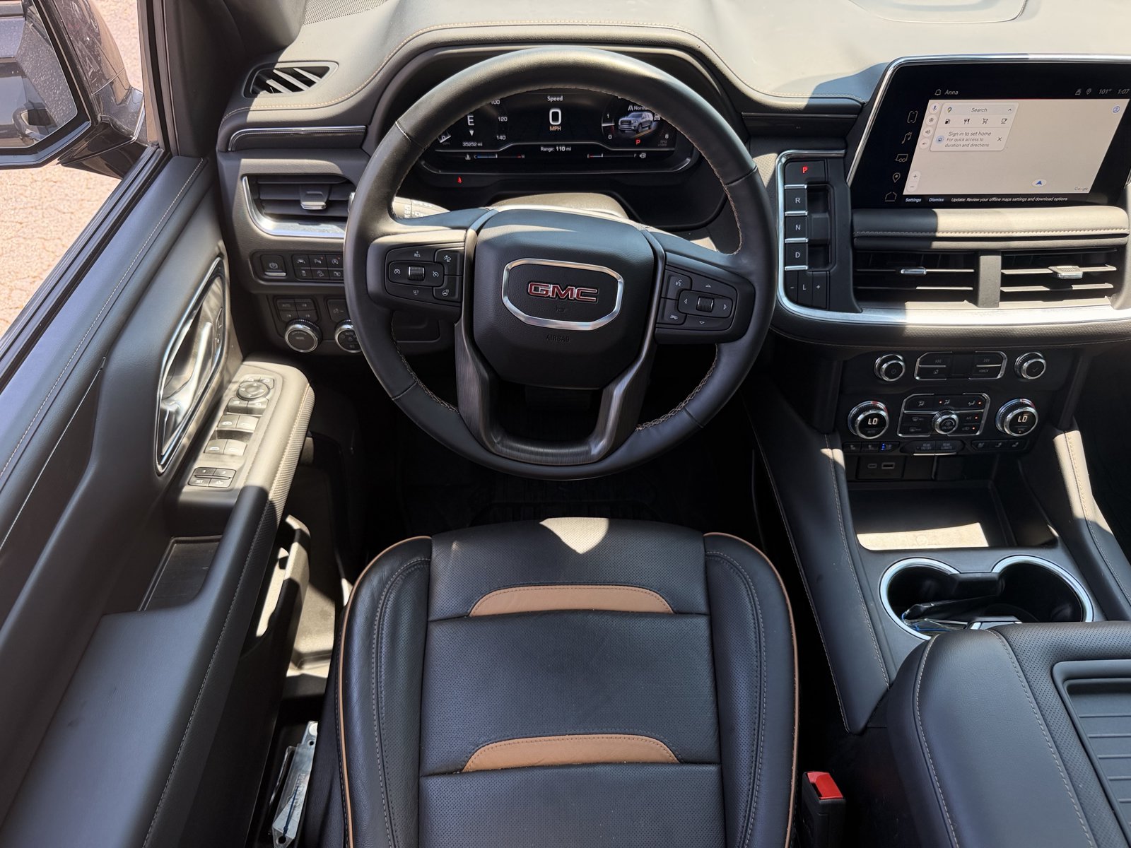 Used 2024 GMC Yukon AT4 w/ Technology Package AWD/4WD image 31