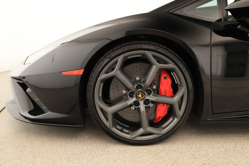 Used 2023 Lamborghini Huracan EVO RWD image 39