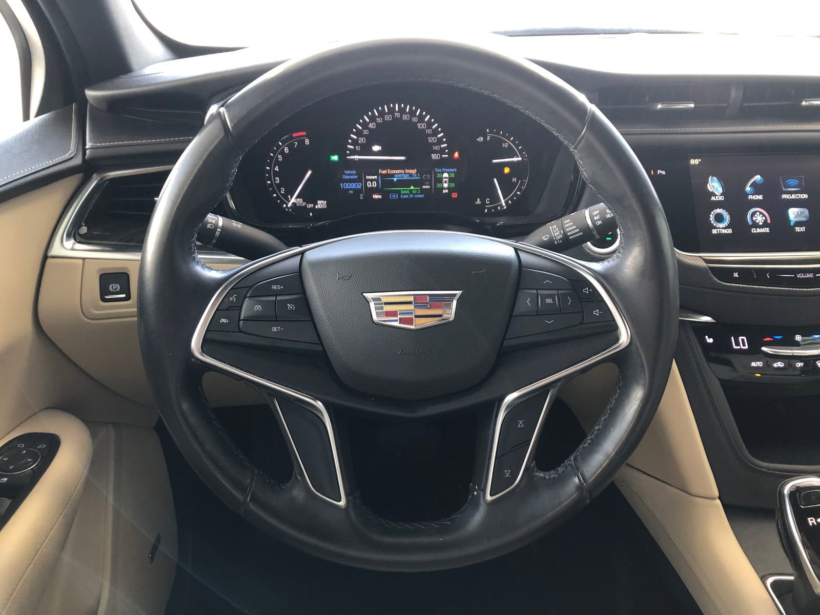 Used 2017 Cadillac XT5 FWD image 18