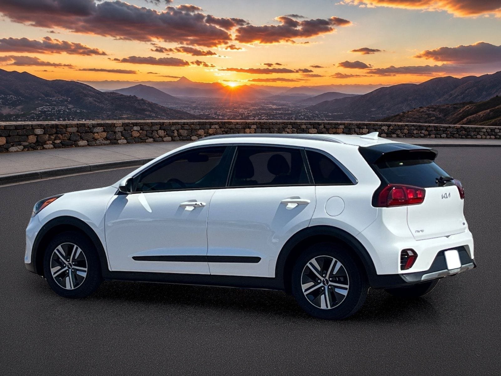 Used 2022 Kia Niro LXS w/ Digital Cluster Package FWD image 4