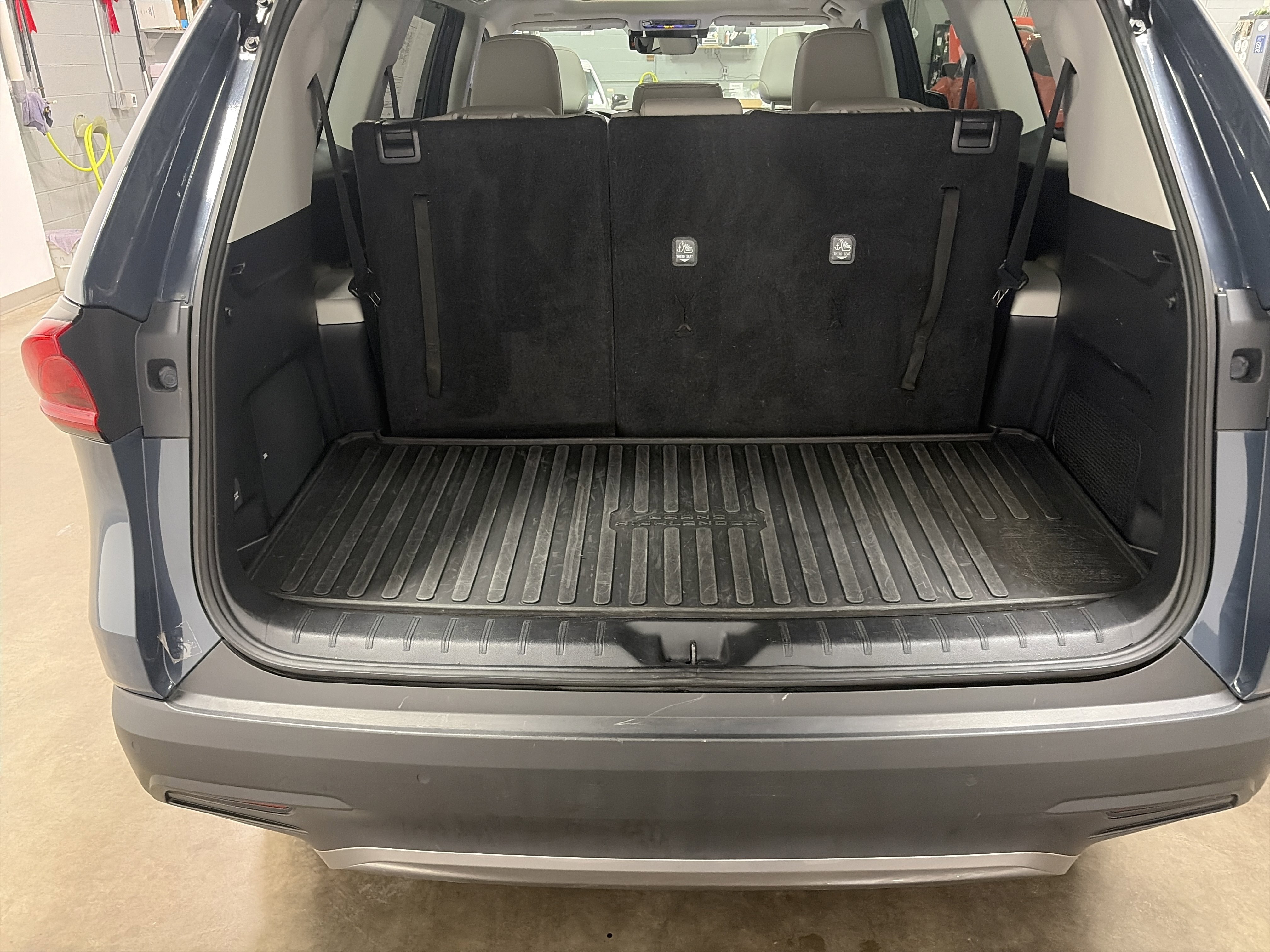 Used 2024 Toyota Grand Highlander Limited image 31