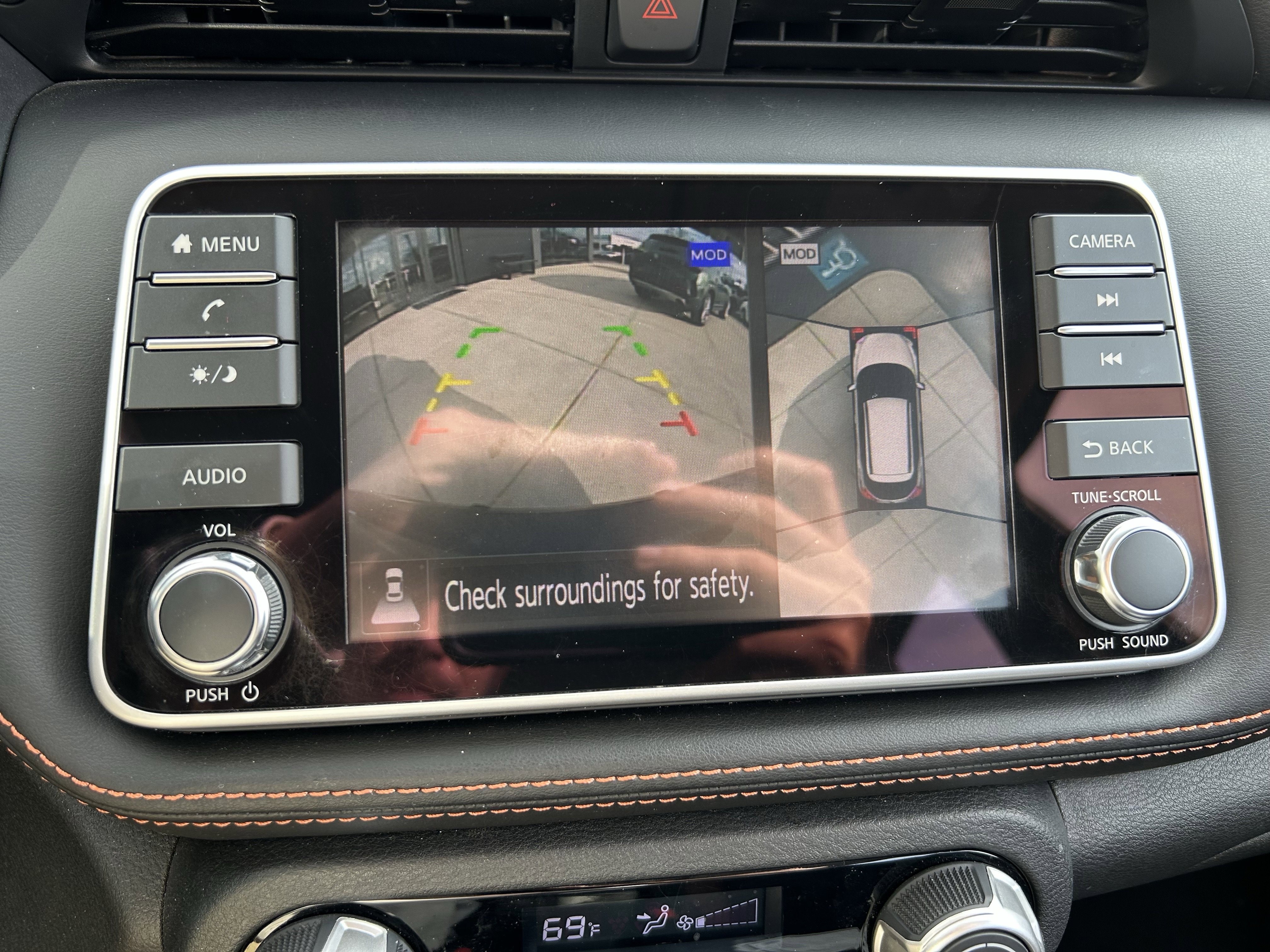 Used 2020 Nissan Kicks SR image 13