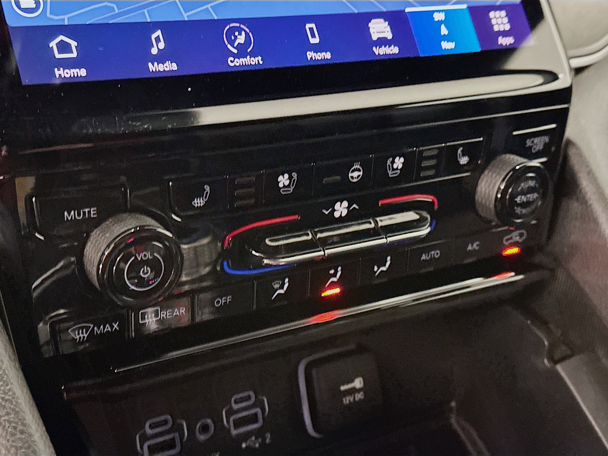 Used 2024 Jeep Grand Cherokee L Limited w/ Luxury Tech Group II image 24