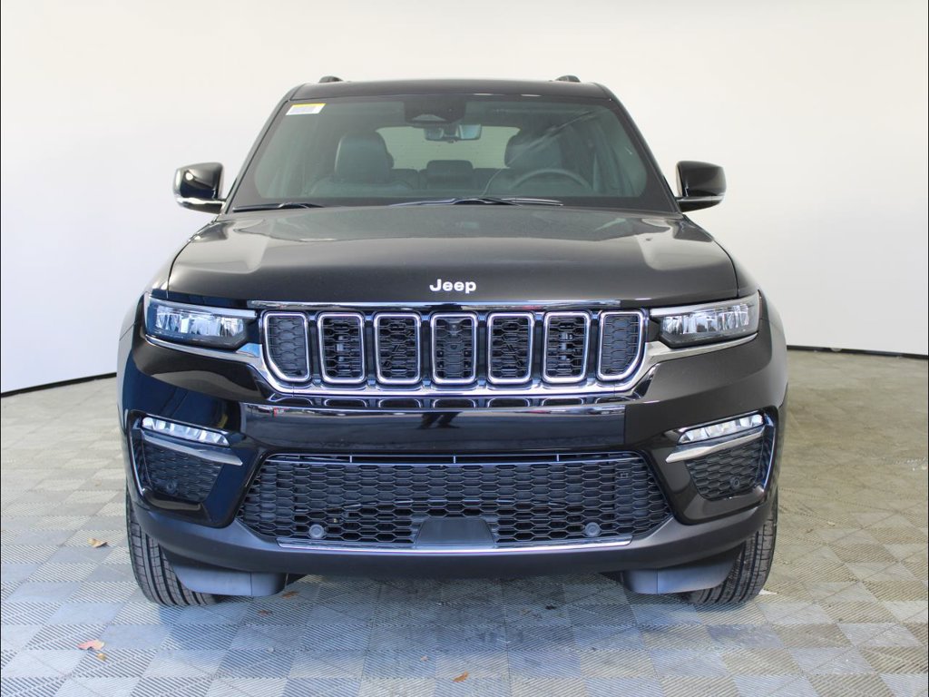 New 2025 Jeep Grand Cherokee Limited w/ Luxury Tech Group II RWD image 7