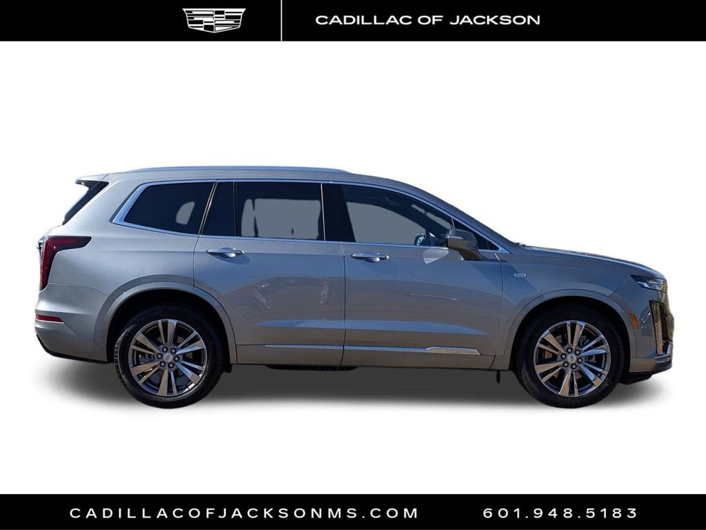Certified 2025 Cadillac XT6 Premium Luxury image 4