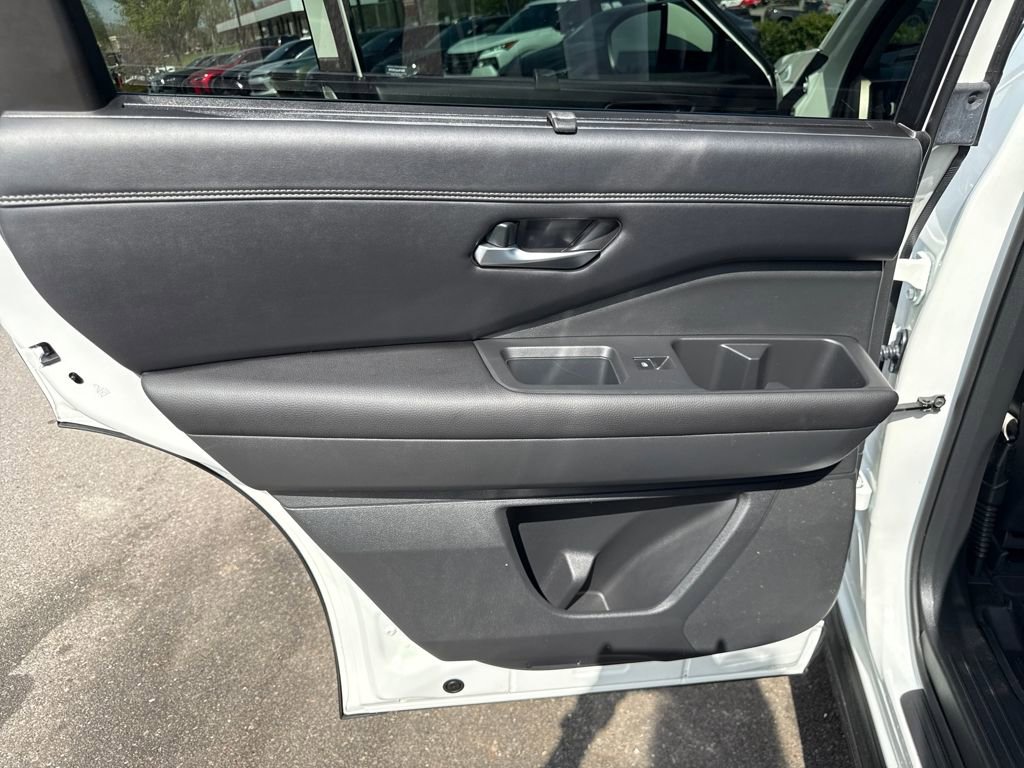 Certified 2024 Nissan Pathfinder Platinum w/ Cargo Package image 33