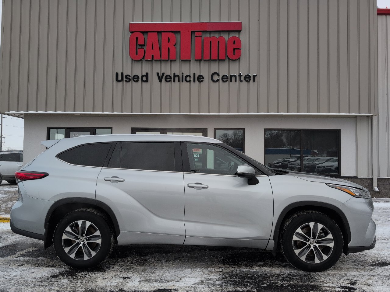 Used 2020 Toyota Highlander XLE