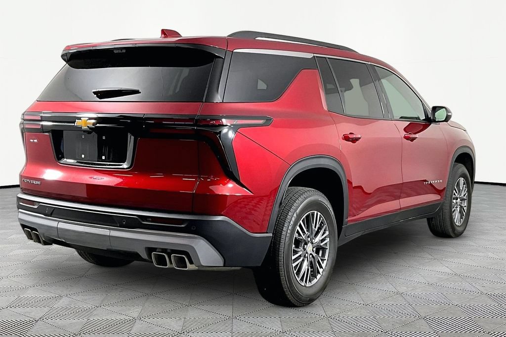 Certified 2026 Chevrolet Traverse LT w/ Driver Confidence Package FWD image 6