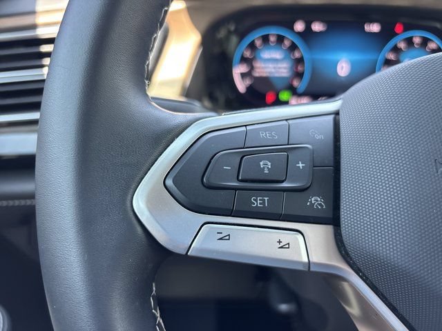 Used 2024 Volkswagen Atlas SE FWD image 31