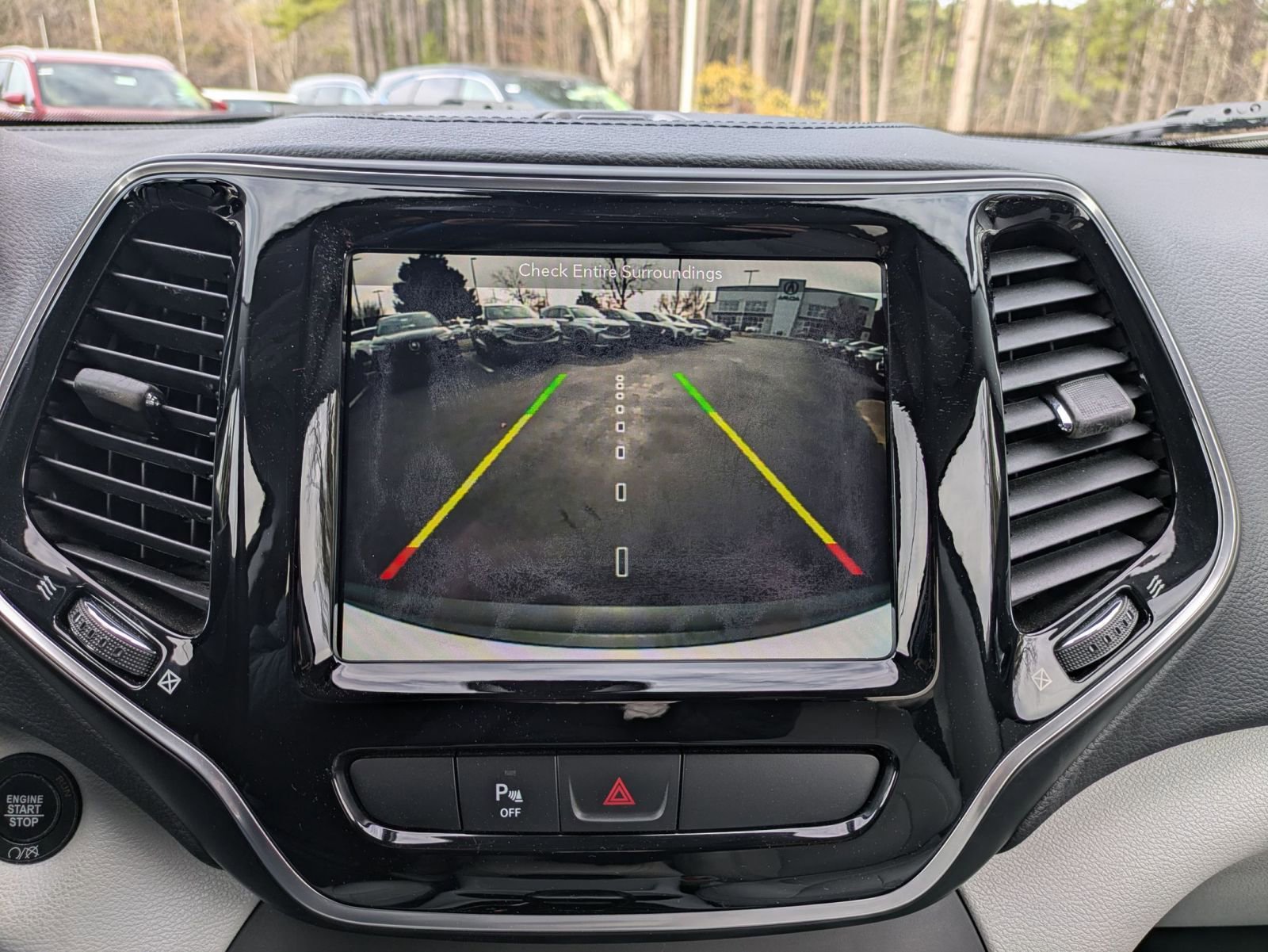 Used 2019 Jeep Cherokee Limited image 13