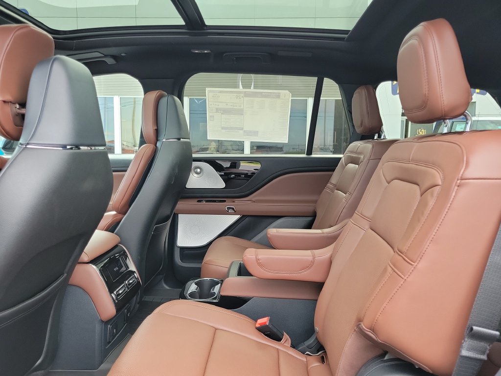 New 2027 Lincoln Aviator Reserve AWD/4WD image 14