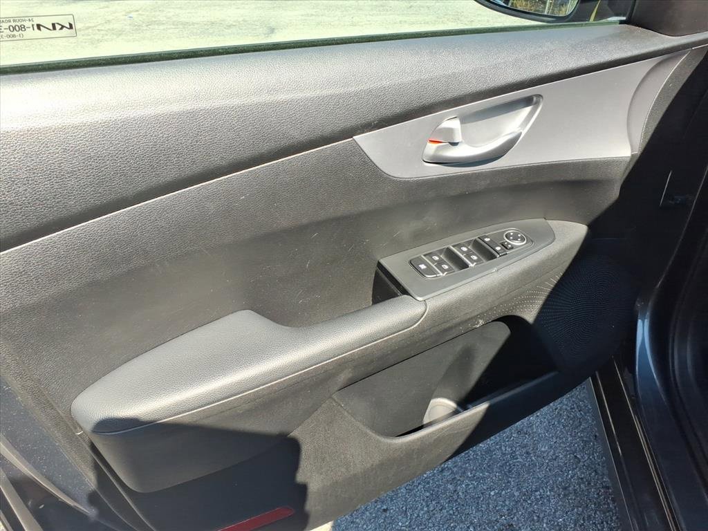 Used 2023 Kia Forte LXS image 14
