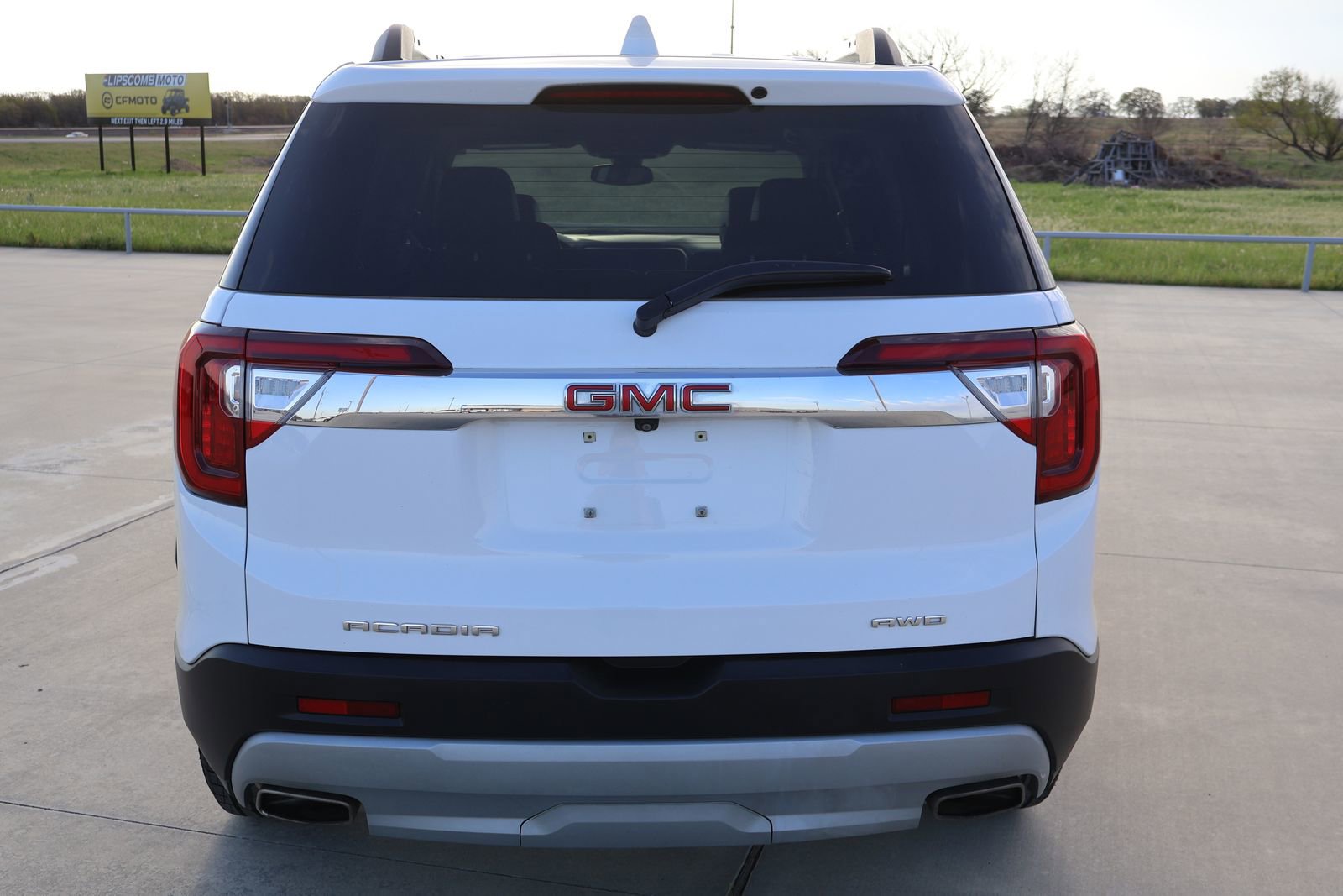 Used 2023 GMC Acadia SLT AWD/4WD image 8