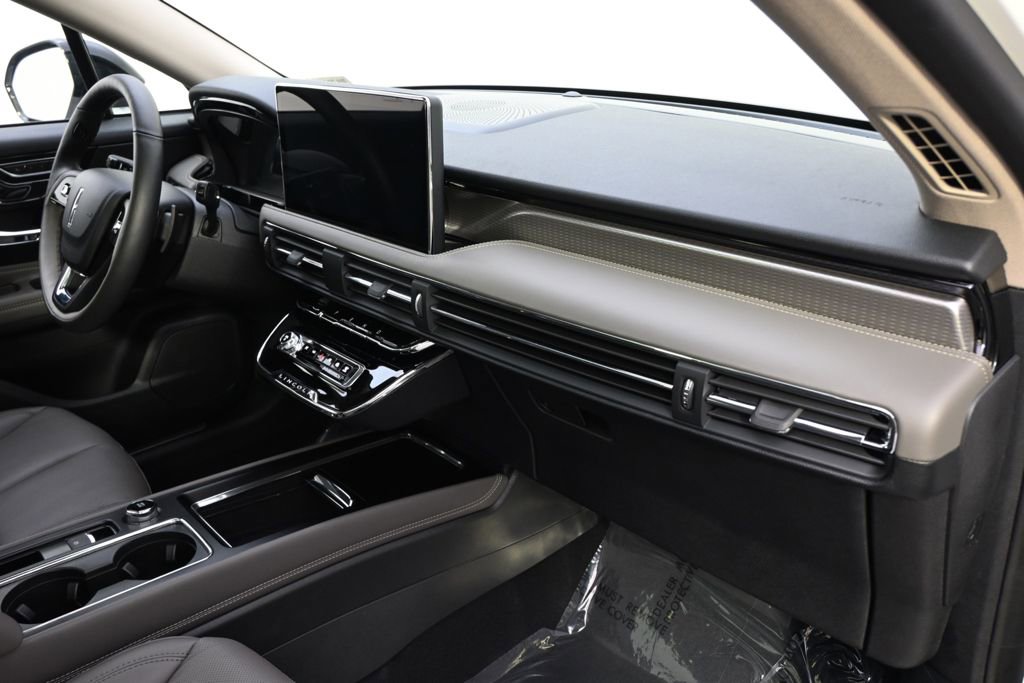 New 2026 Lincoln Corsair Reserve w/ Jet Appearance Package image 15