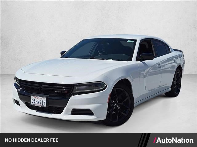 Used 2020 Dodge Charger SXT w/ Blacktop Package RWD image 1