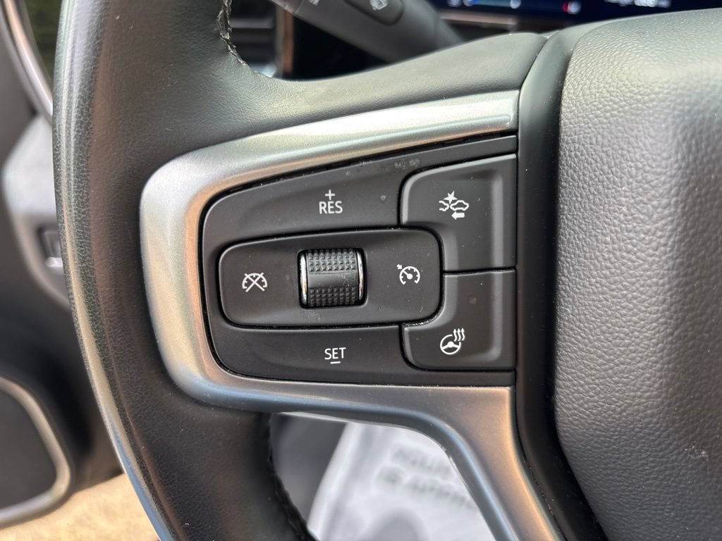 Used 2023 Chevrolet Silverado 1500 LT AWD/4WD image 14