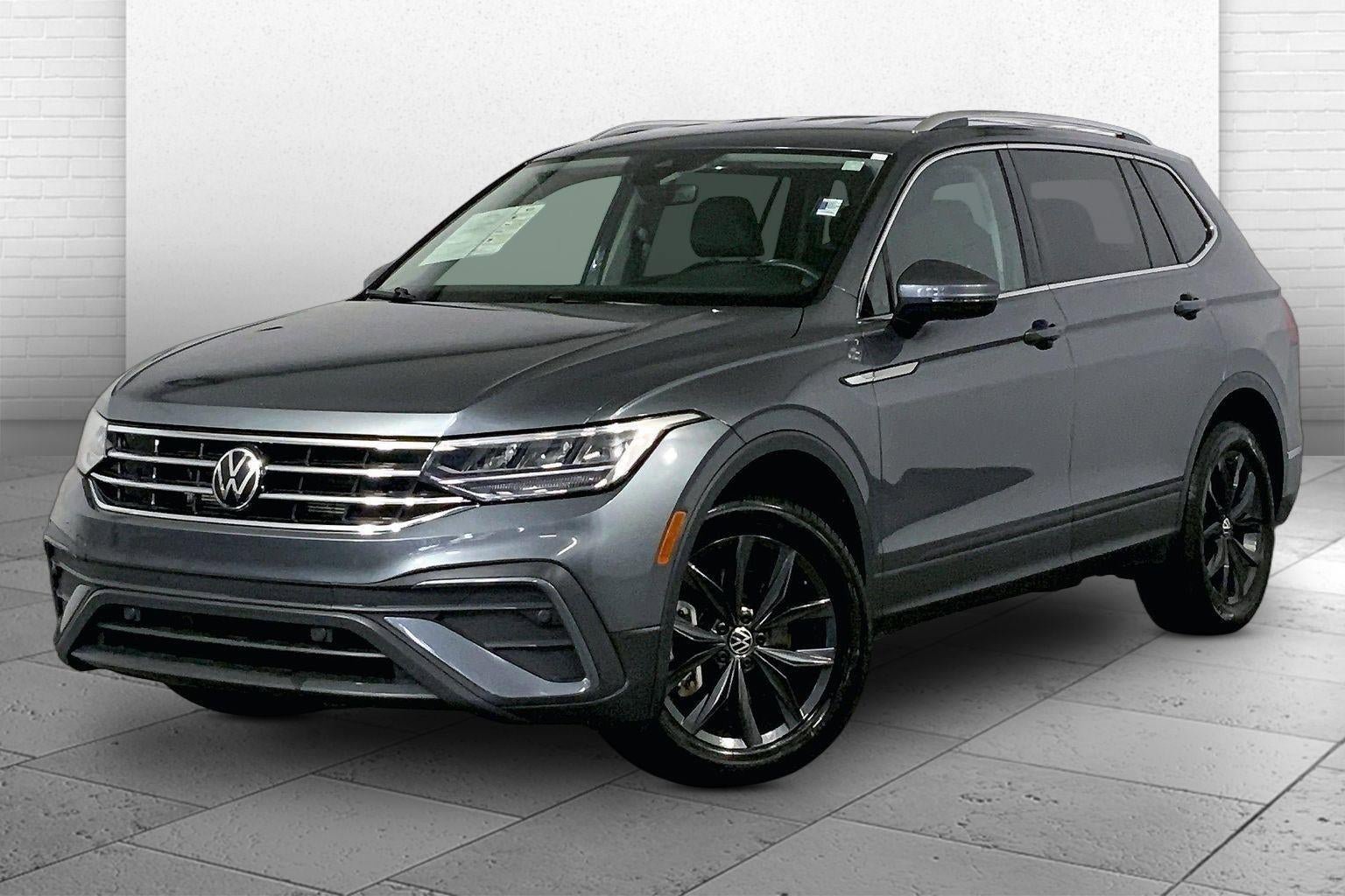 Used 2024 Volkswagen Tiguan SE FWD image 14