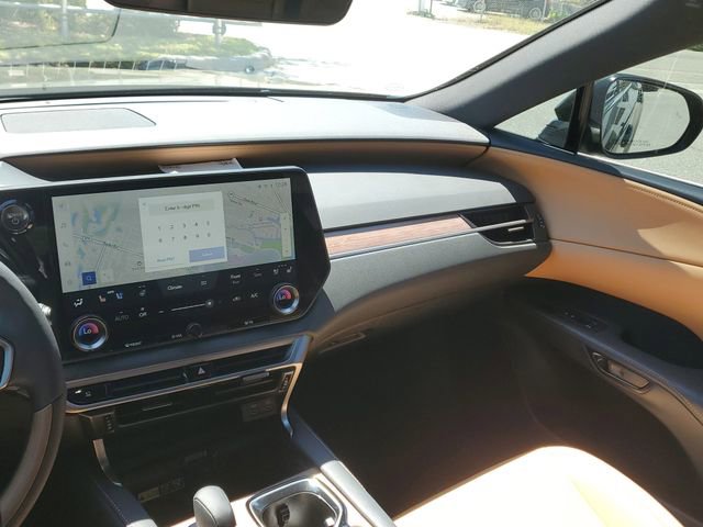 Used 2026 Lexus RX 350h w/ Convenience Package image 14