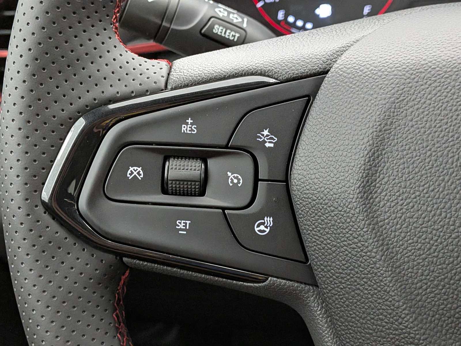 New 2026 Chevrolet Trax RS w/ Sunroof Package FWD image 24