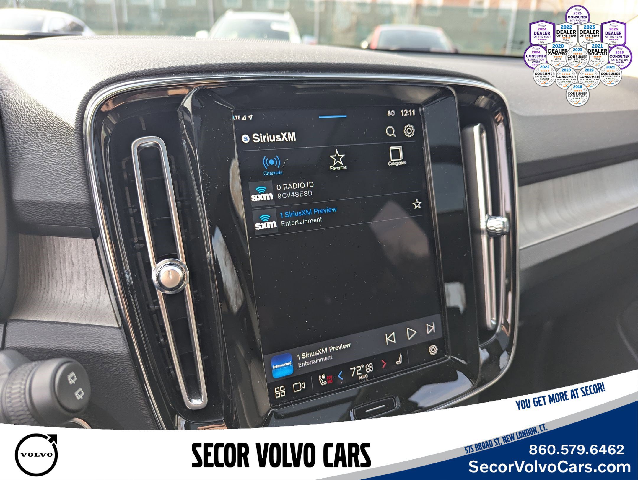 Certified 2023 Volvo XC40 B5 Ultimate w/ Protection Package Premier image 16